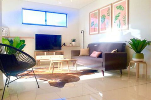 Darwin City Chic Apartment At The KUBE - Accommodation Newcastle 0