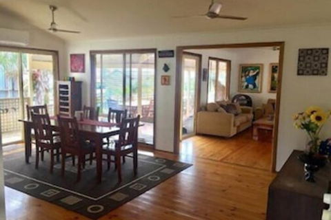 Casa Colombia - Accommodation Newcastle 4