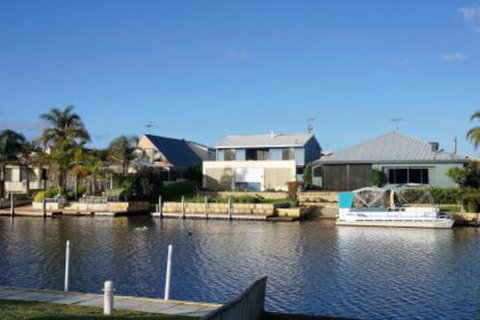 Holiday House - Accommodation Newcastle 0