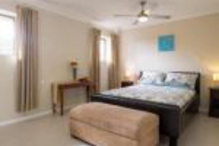 Deception Bay North QLD Accommodation Newcastle