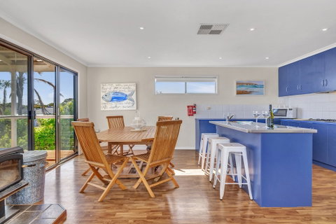 Zephyr Shores - Accommodation Newcastle 3