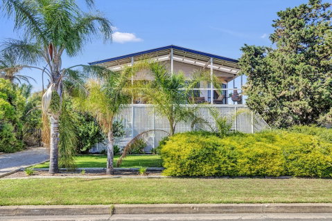 Zephyr Shores - Accommodation Newcastle 2