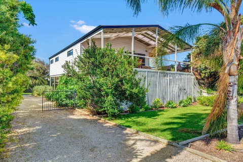 Zephyr Shores - Accommodation Newcastle 1