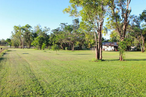 Banyan Tree Resort - Accommodation Newcastle 3