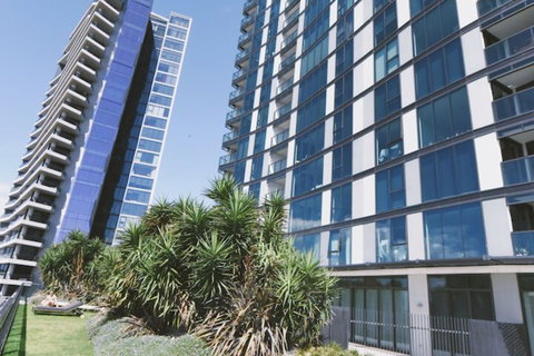 Waterside S Collection - Accommodation Newcastle 2