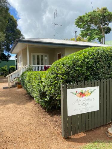 Miss Bullens Cottage - Accommodation Newcastle 2