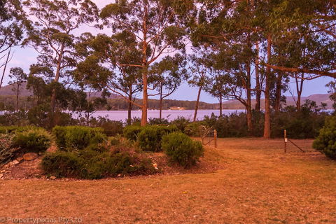 Bay Retreat Port Arthur - Accommodation Newcastle 0