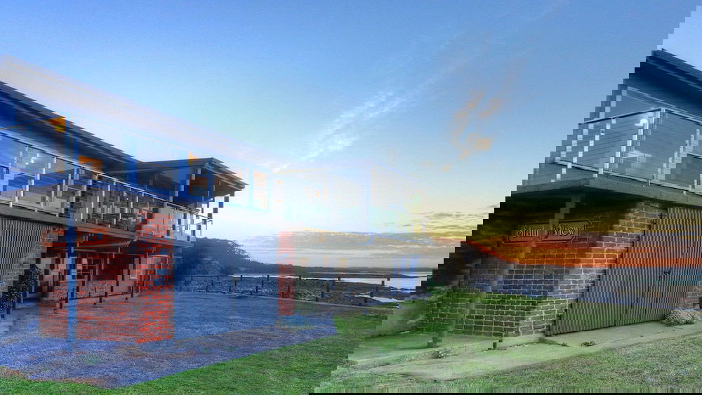 Cowrie Point TAS Accommodation Newcastle