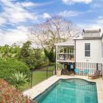 A PERFECT STAY Charlottes Web - Accommodation Newcastle 1