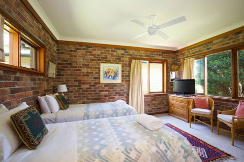 Stableford Lodge - Accommodation Newcastle 5