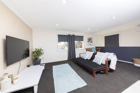 La Casa - Accommodation Newcastle 4