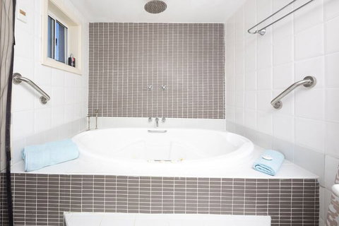 La Casa - Accommodation Newcastle 6