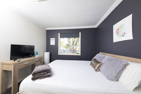 La Casa - Accommodation Newcastle 7