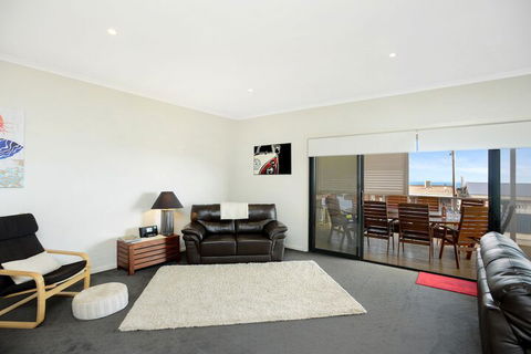 Bayside - Accommodation Newcastle 3