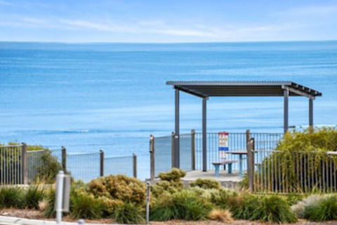 Bayside - Accommodation Newcastle 0