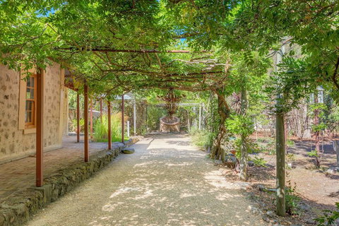 Bungala House 1856 - Accommodation Newcastle 6