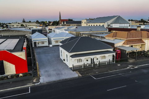 Aloha Luxury Central Apartments - Accommodation Newcastle 2