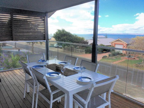 Bayview Beach House Apartment No 2 - Accommodation Newcastle 5