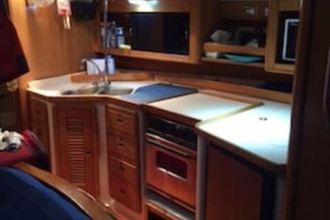 Sailtas - Sailing Charters To Bruny Island - Adults Only - Accommodation Newcastle 3