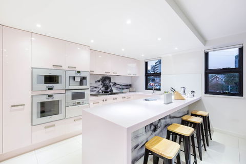 MADDISON, 3BDR Port Melbourne Apartment - Accommodation Newcastle 2