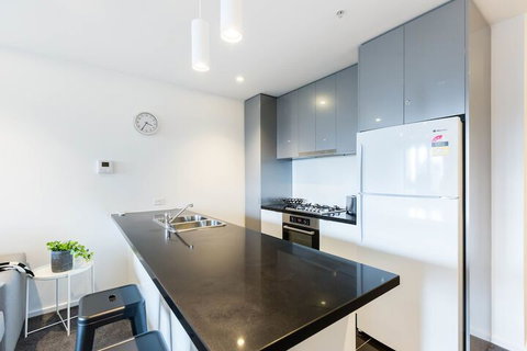 SONYA, 2BDR Southbank Apartment - Accommodation Newcastle 5