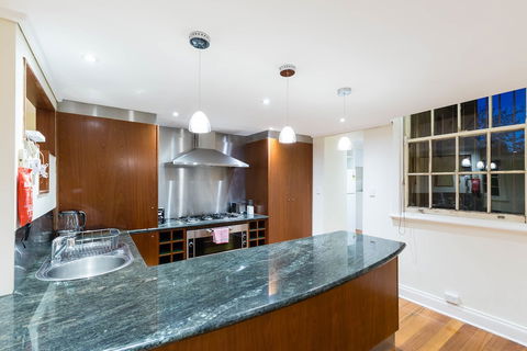 HELENA, 2BDR Fitzroy House - Accommodation Newcastle 6