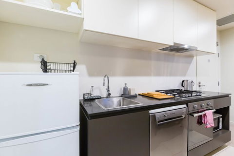 YASHITA, 2BDR Melbourne Apartment - Accommodation Newcastle 2