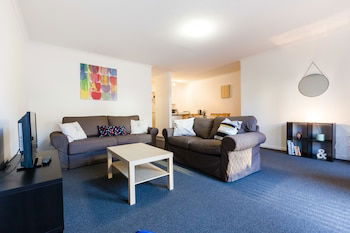 DAWN, 2BDR Carlton Apartment - Accommodation Newcastle 0