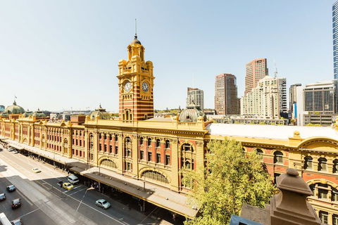 BELLE, 2BDR Melbourne Apartment - Accommodation Newcastle 2