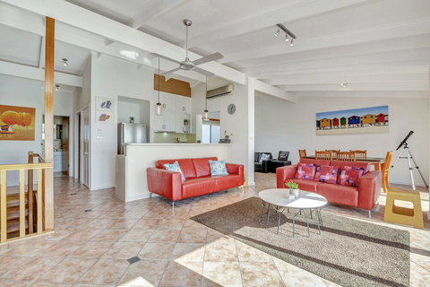 Queensland South - Accommodation Newcastle 3