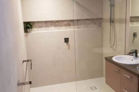 Lakeview Villa's - Accommodation Newcastle 2