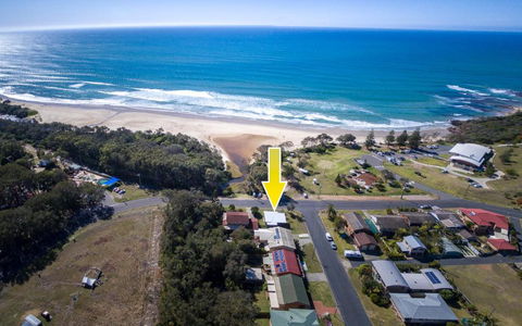 Tallowood Beachfront Cottage - Accommodation Newcastle 1