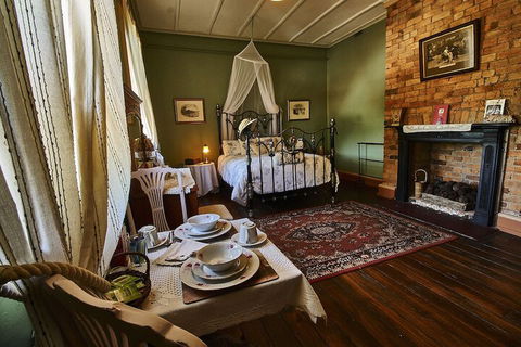 The Old Victoria - Accommodation Newcastle 5