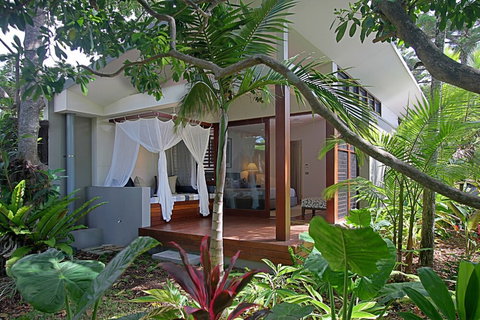 Barefoot At Broken - Accommodation Newcastle 6