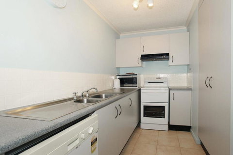 Unit 2 Biriny Lodge 1686 1689 David Low Way Coolum Beach - Accommodation Newcastle 1