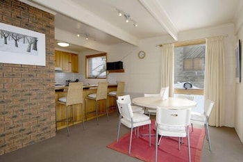 Alpine Haven 1 - Accommodation Newcastle 4