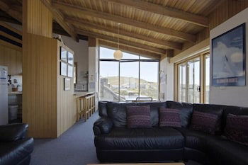 Alpine Haven 3 - Accommodation Newcastle 2