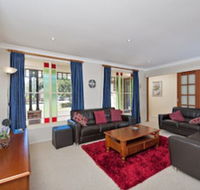The Bay House 48 Government Road - Accommodation Newcastle