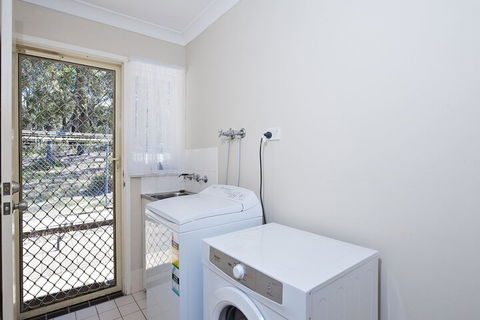 The Bay House 48 Government Road - Accommodation Newcastle 1