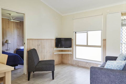 Hat Head Holiday Park - Accommodation Newcastle 2
