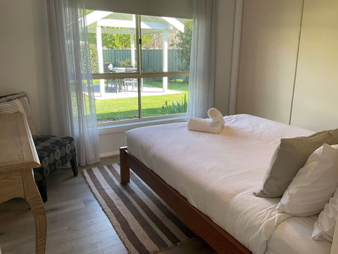 Valley View Townhouse - On The RAIL TRAIL - Accommodation Newcastle 1