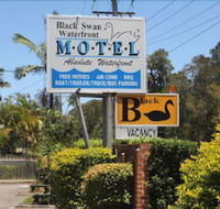 Black Swan Waterfront Motel Not Suitable for Children - Accommodation Newcastle