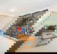 Tranquil tree top hideaway 608i - Accommodation Newcastle