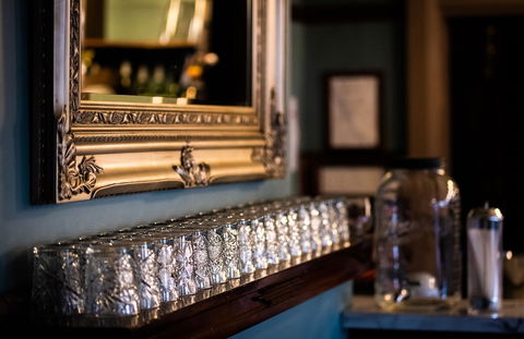 Royal Hotel West Wyalong - Accommodation Newcastle 1