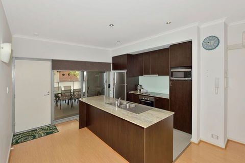 Del Mar 28 - Accommodation Newcastle 2