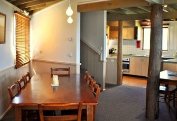 Eacottage - Accommodation Newcastle 3