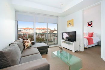 St Kilda Location And Style - Accommodation Newcastle 0
