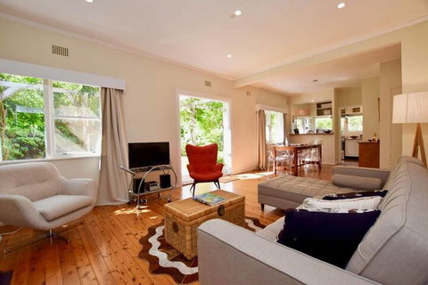 Calamandah House Of Blackheath - Accommodation Newcastle 2