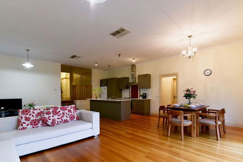 Balwyn Houses - Accommodation Newcastle 4