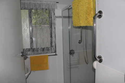 Ducati's Bed And Breakfast - Accommodation Newcastle 3